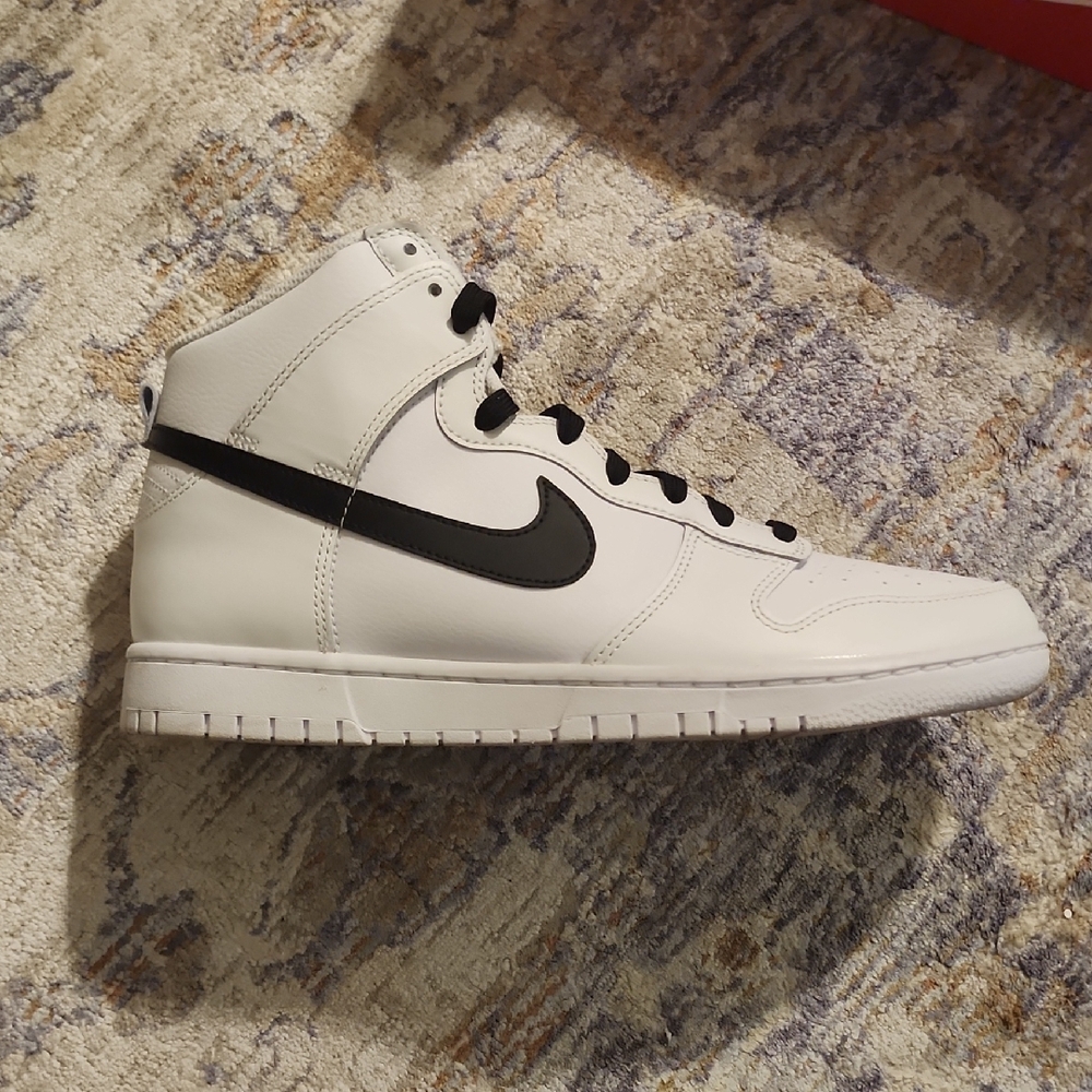 Nike Dunk High Reserve Panda Size 11